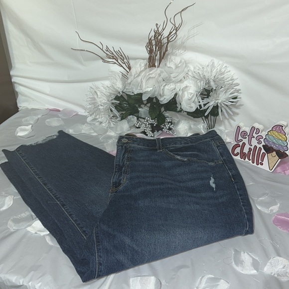 Ankle Jeans - Picture 3 of 3